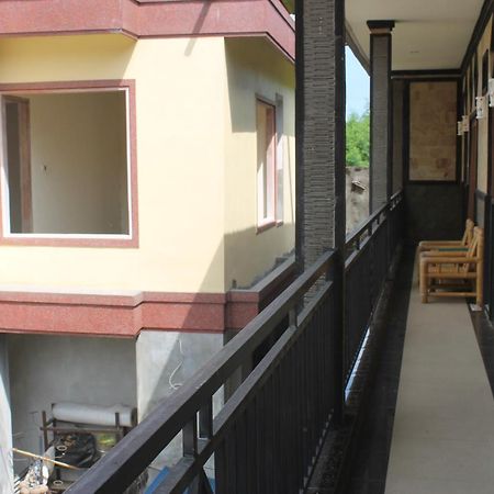 Waterfall Guest House Sukawati Esterno foto